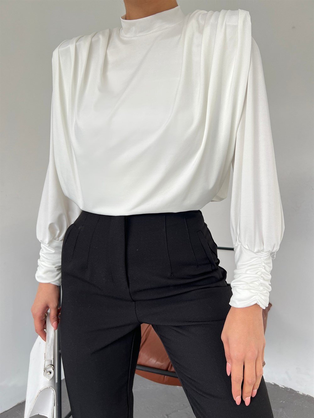 High Neck Classy Top - MASHUP